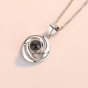 Amore Circle Necklace